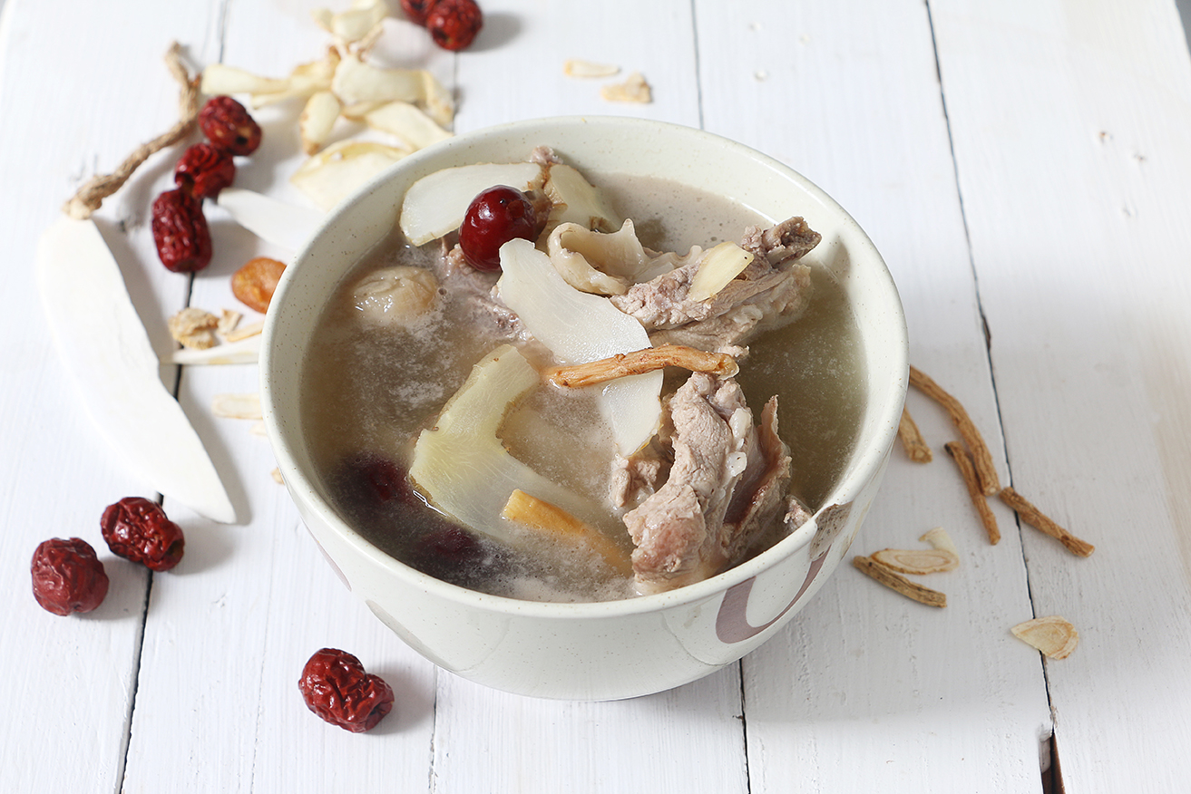 Offering broth recipes for strengthening immunity 