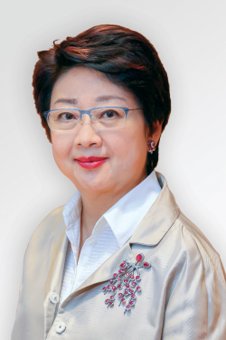 Mrs Doreen D L Chan