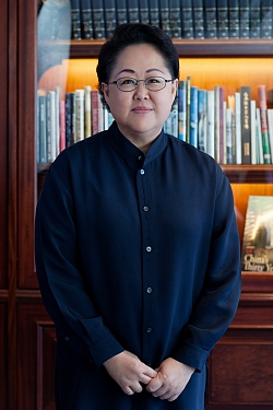 Ms Ada Ying Kay Wong