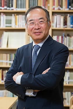 Mr Alfred K C Tang