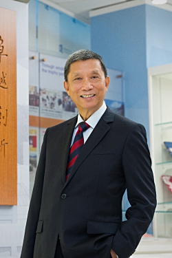 Mr CHENG Sing-yip