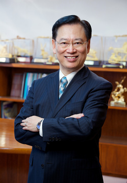 Mr Herman T W LAU