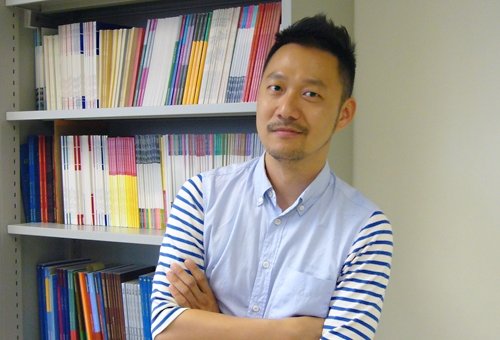鄭嘉麟撰寫的論文獲選為三份最優秀學生論文之一