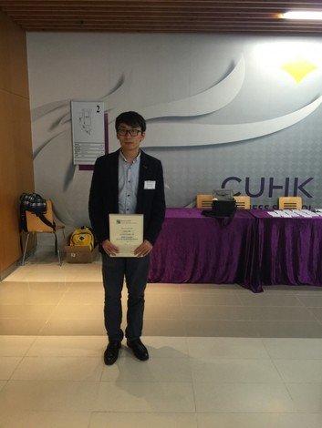梁超同学凭著他的杰出骨科研究再下一城，获香港科学会颁发2015年生命科学范畴的青年学者荣誉提名奖