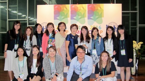 HKBU students present papers and exchange views with experts at an international conference held in South Korea, (back row, starting fourth from left) Dr Maggie Koong, OMEP World President; Dr Amelia Lee; and Mrs Wong Yau Wai-ching, Deputy Secretary for Education (Professional Development and Special Education Branch) of the HKSAR Government.