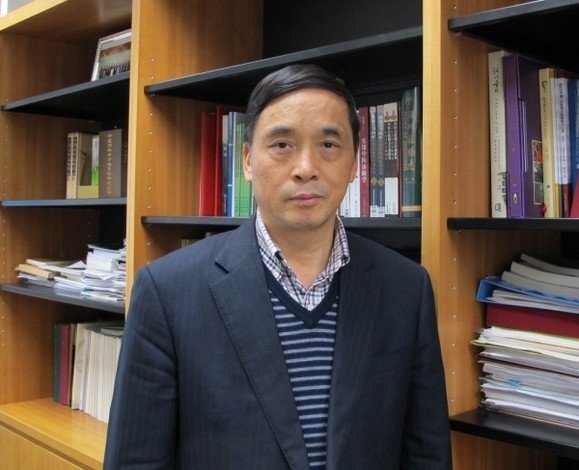 Professor Lu Aiping’s dedication to the promotion of Chinese medicine standardisation is once again recognised with two academic awards for his outstanding contribution