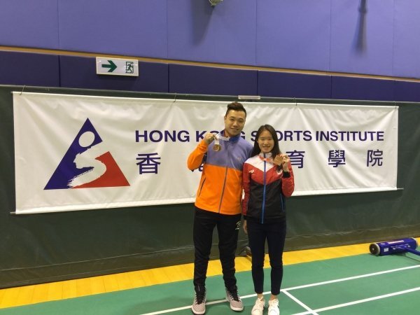 Chan Ho-yuen (left) and Chan Ho-ling perform excellently in international competitions.