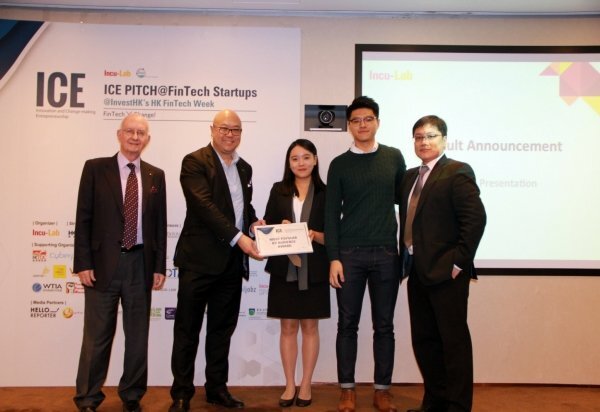 Boudica Wang (centre) wins the “Most Popular by Audience Award” for her outstanding presentation