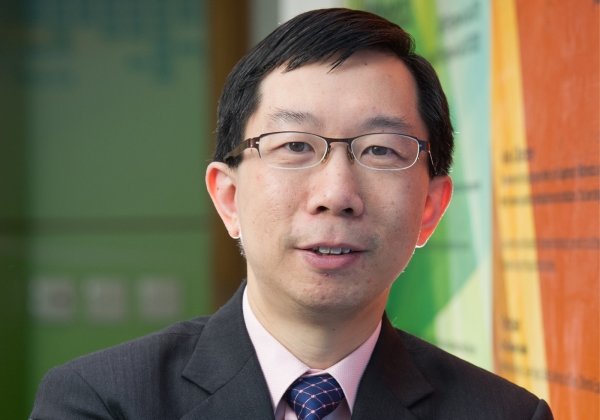 吴国宝教授当选2017年美国工业与应用数学学会院士。