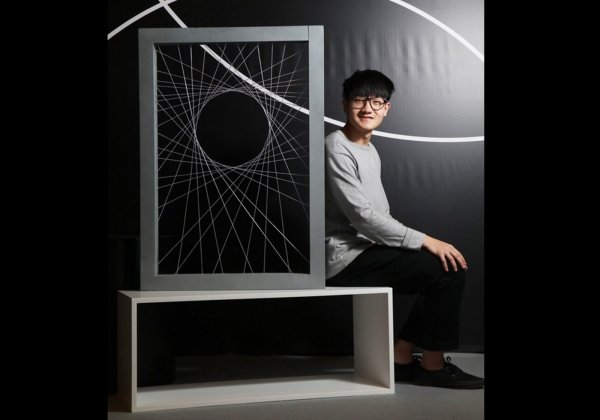 視覺藝術院郭家樂同學憑燈飾「LUNA月相」榮獲第十屆香港燈飾設計比賽學生組冠軍。
