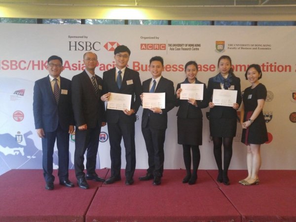The winning team applies interdisciplinary knowledge in business and wins the second runner-up award