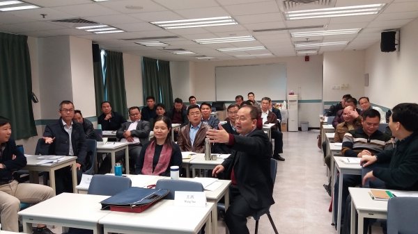 Secondary school principals from Zhaoqing discuss the development and challenges of the education sector on the Chinese mainland and Hong Kong