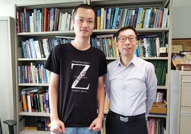 Lin Xuelei (left) and Professor Michael Ng