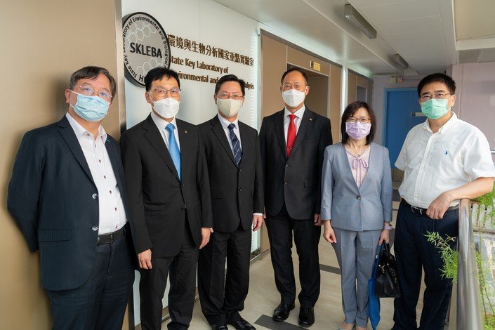 创新及科技局局长到访浸大