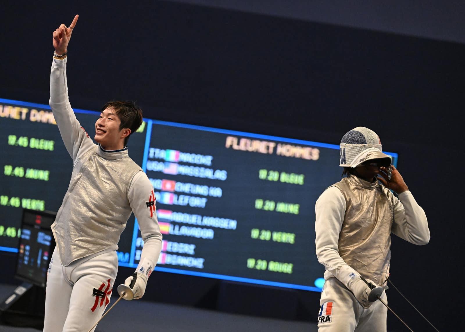 Student Cheung Ka-long won the bronze medal in the Men's Individual Foil at the World Cup series in Paris. (Photo source: International Fencing Federation)