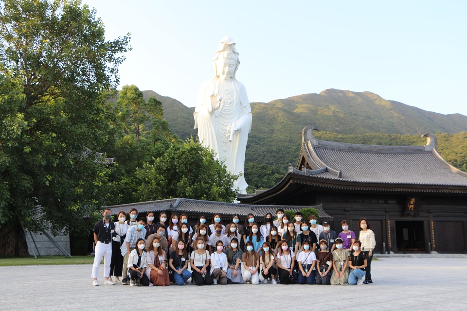 傳理學生撰寫訪談錄 分享慈山寺的故事