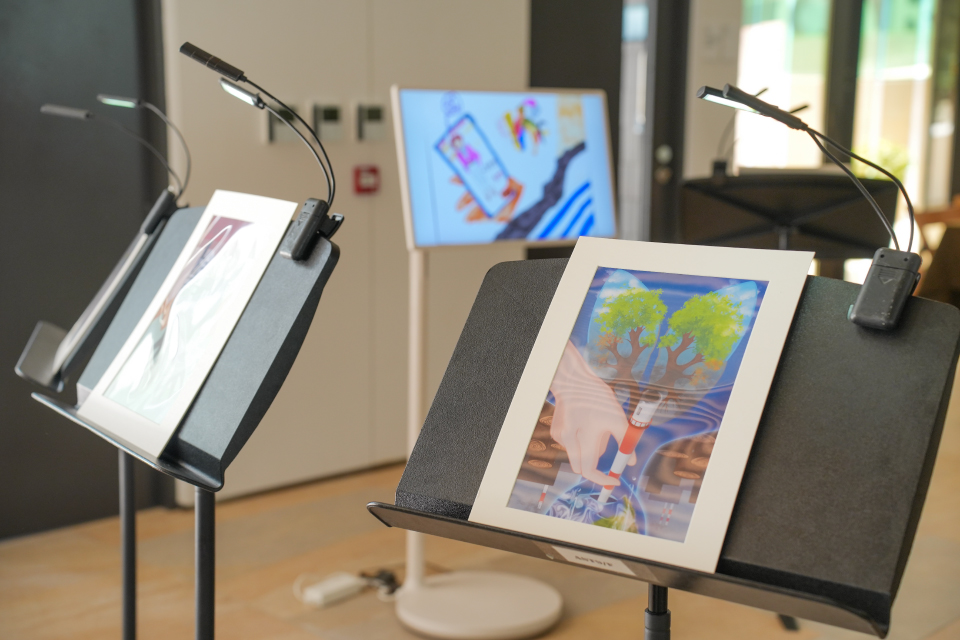 Economics course blends art, creativity and sustainability
