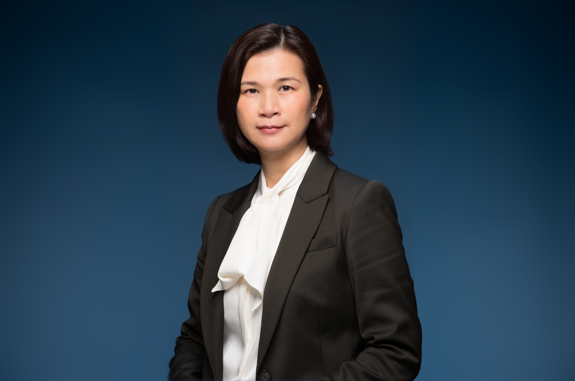 Ms Christine Chow Oi-wan